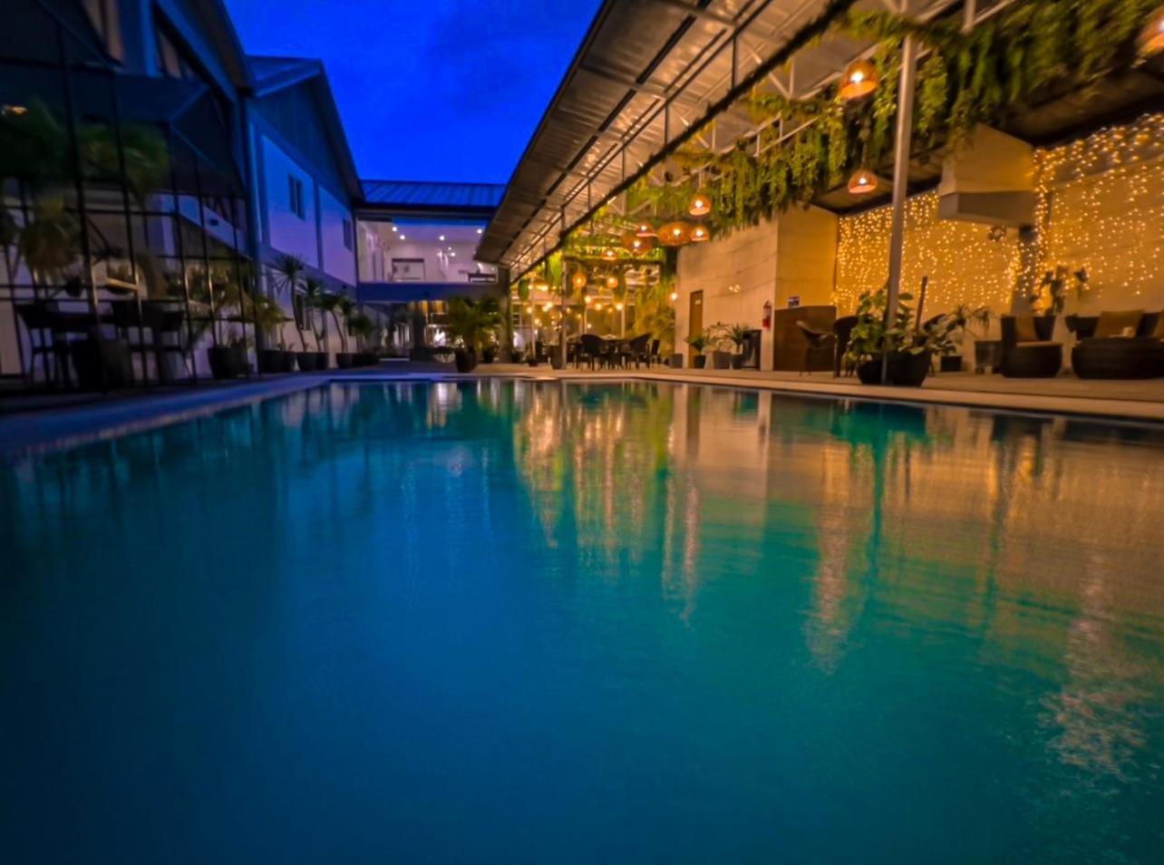 Hotel Halo Angeles City エクステリア 写真