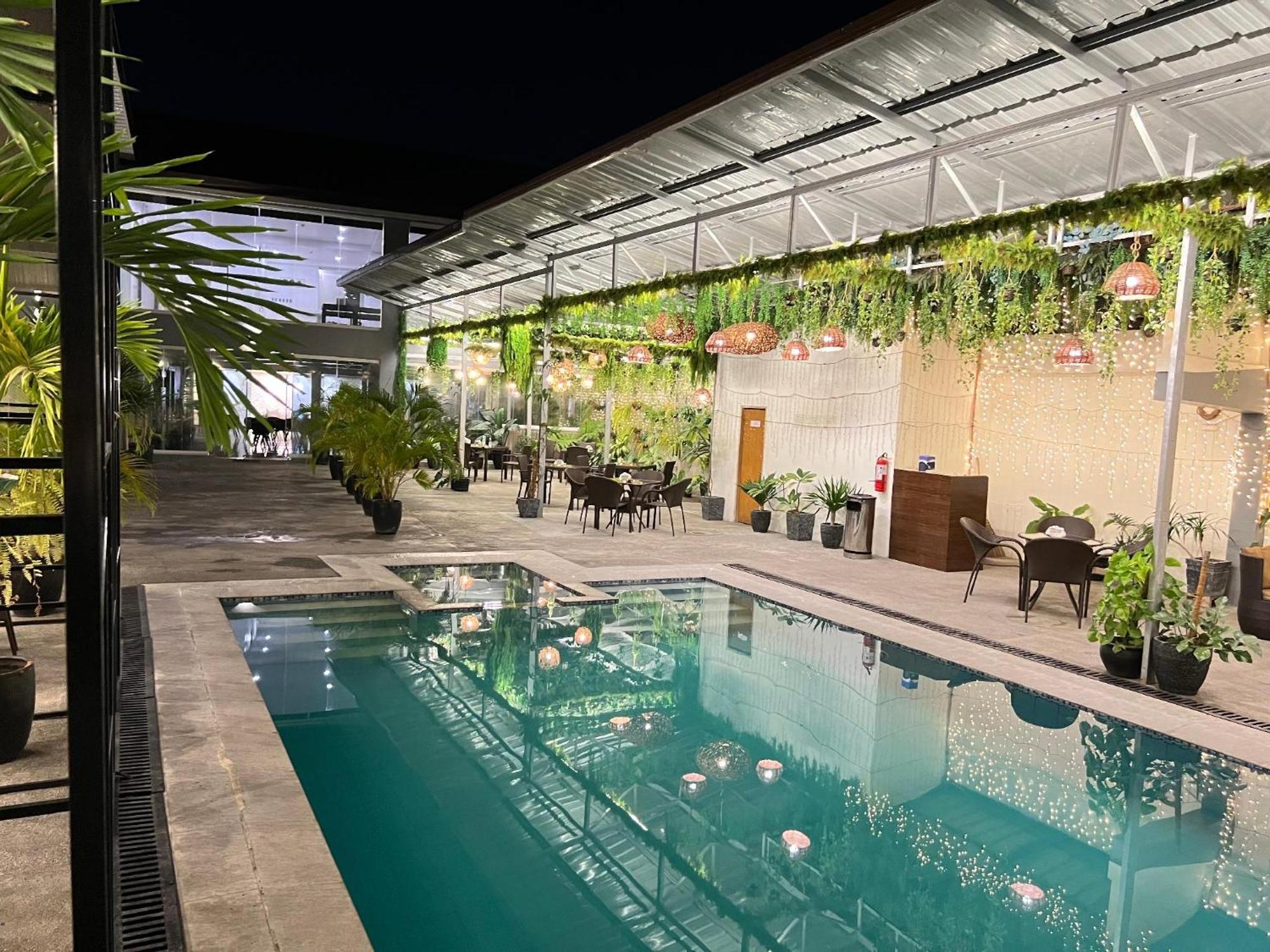 Hotel Halo Angeles City エクステリア 写真